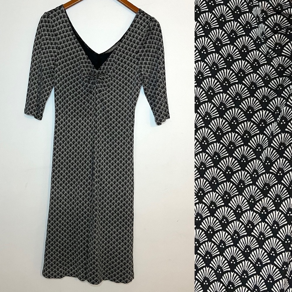 Tommy Bahama 100% Silk Fan / Shell Print V-Neck Dress Sz S